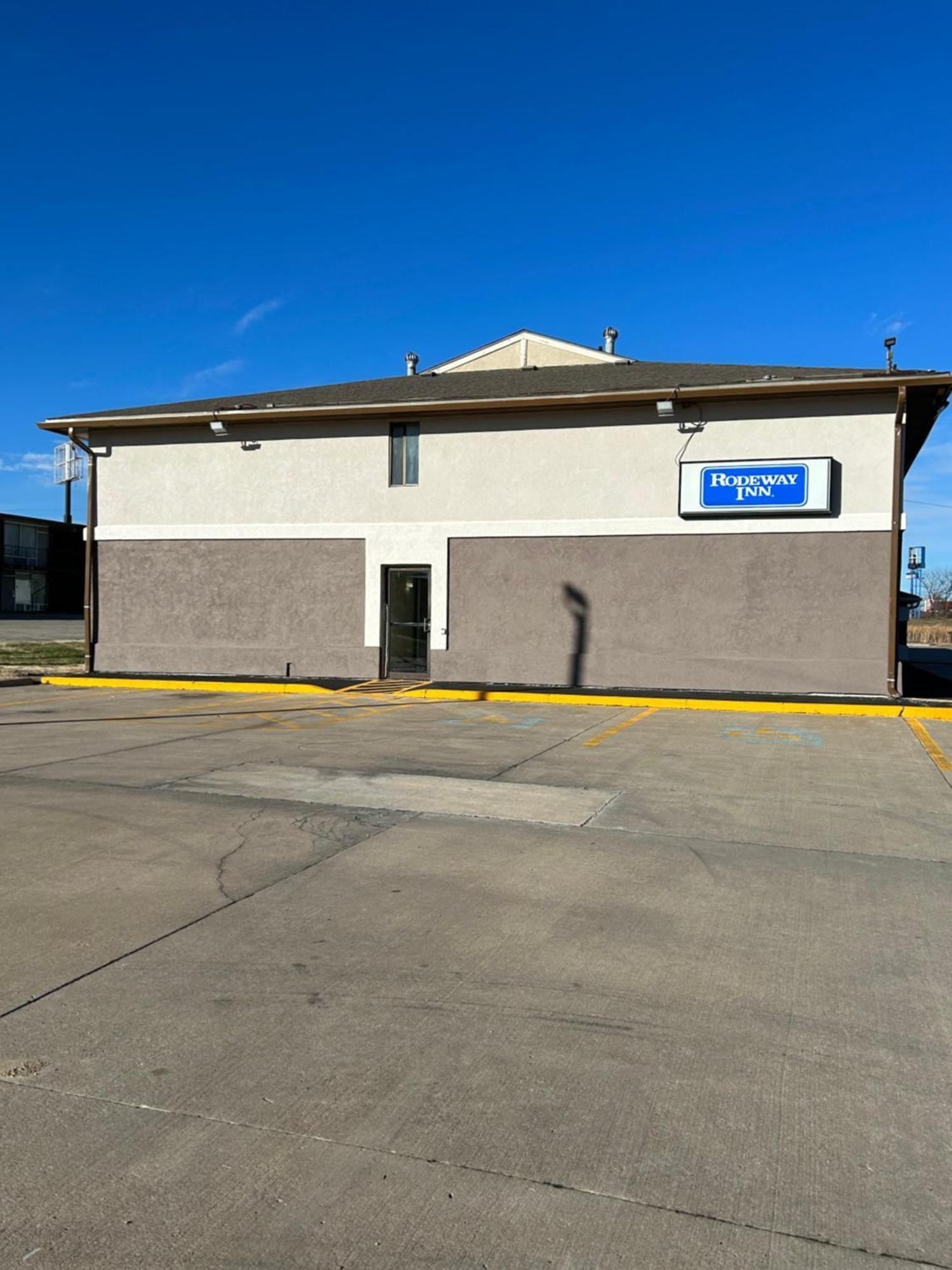 Rodeway Inn Emporia Buitenkant foto